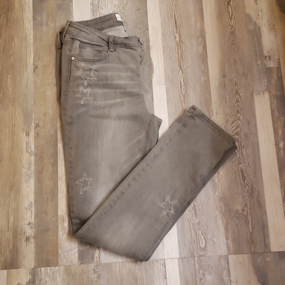 Stylish Jean's - Picture 1 of 12